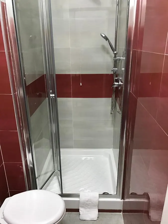 Tiburtina Royal Suites Rom