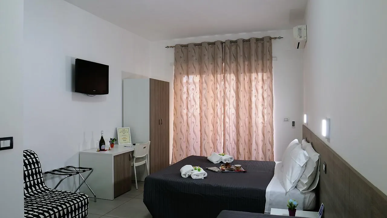 Tiburtina Royal Suites Rom 0*,  Italien